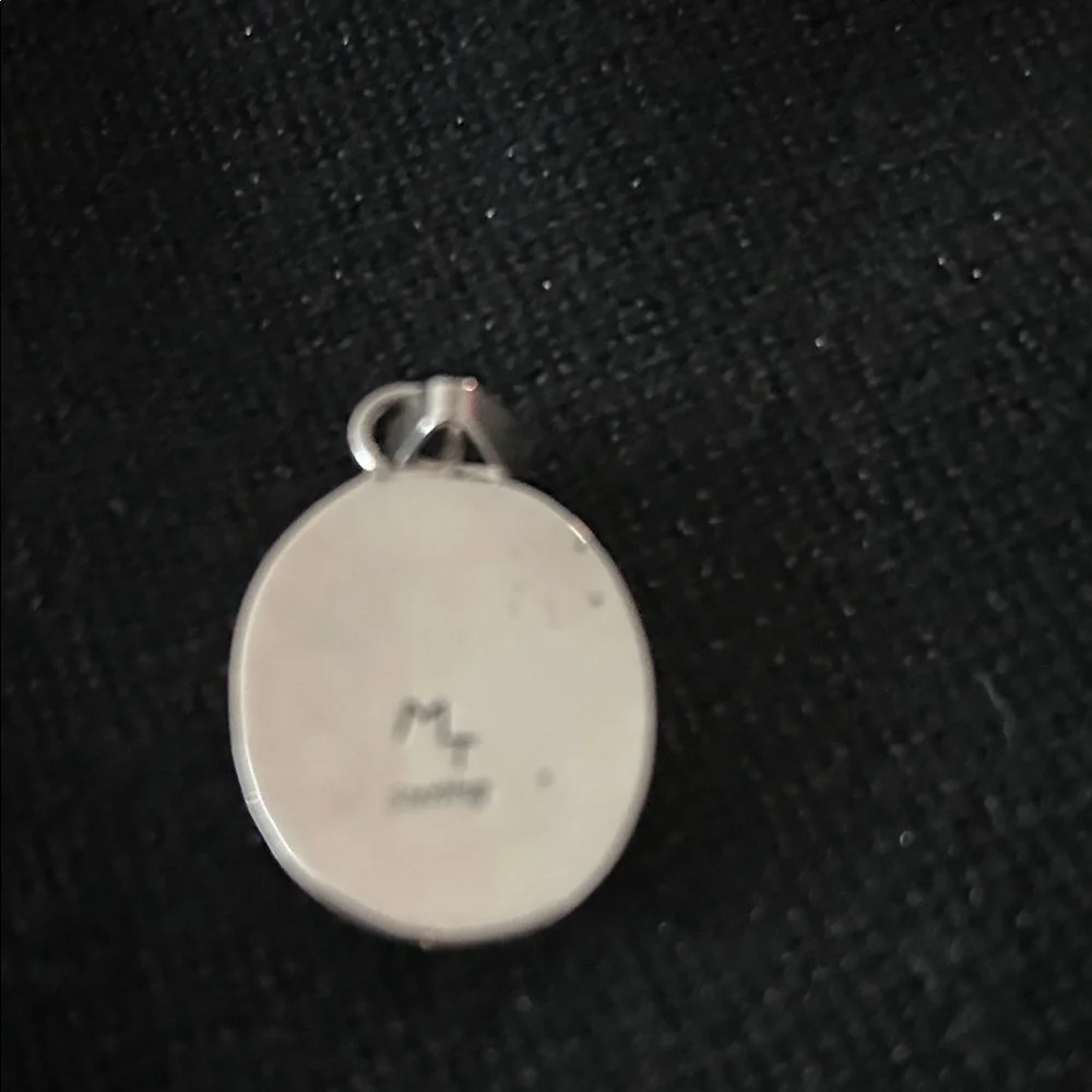 Sterling Silver Pendant with Pale Orange Stone - Picture 4 of 6